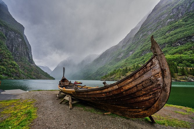 2-Day Round Trip from Bergen: THE GRAND SOGNEFJORD – fjords, waterfalls, glacier - Stegastein, Aurlandsvegen, and old Lærdal