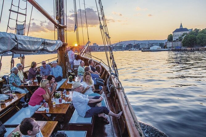 2-Hour Oslo Fjord Sightseeing Cruise by Sailing Ship - How much commentary should you expect?