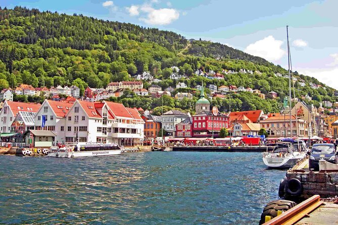 2 Hour Private Guided Walking Tour of Bergen - Fifteen minutes at the Fish Market