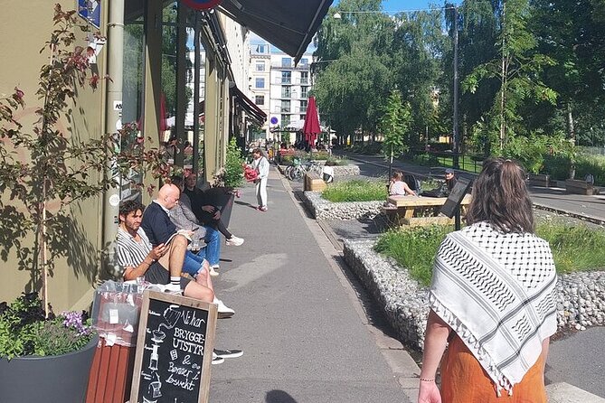 3 Hours Walking Tour for Great Food in Oslo - Starting at Hønse-Lovisas House beside the river
