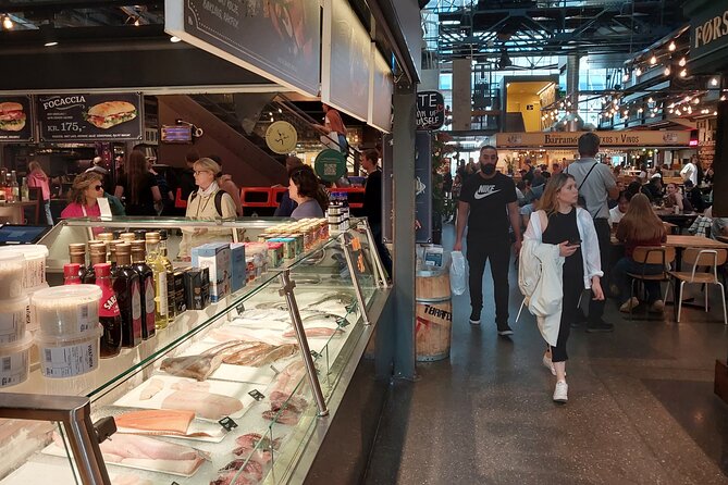 3 Hours Walking Tour for Great Food in Oslo - The guides make the history easier to follow