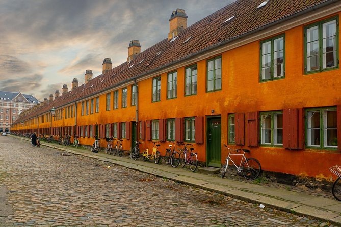 3h Private walking tour, Copenhagen - Christiansborg Palace and the business of government