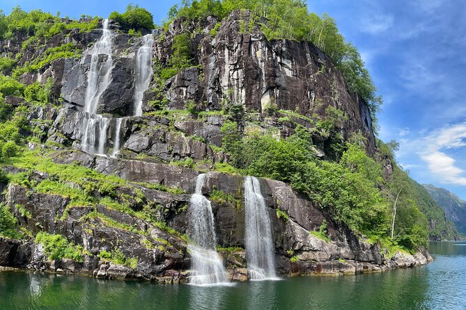 4 Day Bergen - Hardangerfjord private fjord-cruise - Day two: Folgefonna Glacier and an overnight in Norheimsund