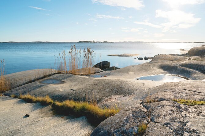 4-Day Stockholm Archipelago Self-Guided Kayak and Wild Camp - Day two: Bullerö’s birds, art, and sauna