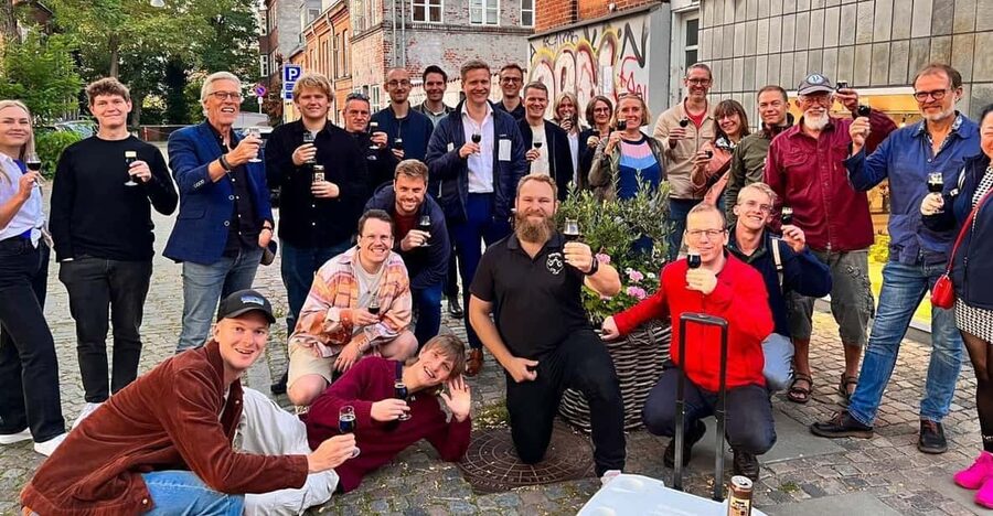 Aarhus Craft BeerWalk - Starting outside Bro Cafeen