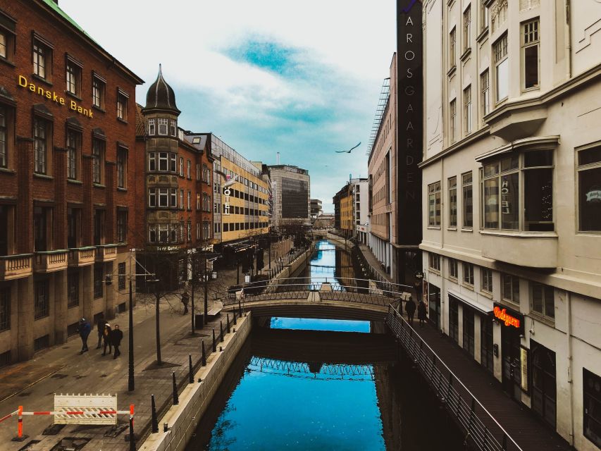 Aarhus: Express Walk with a Local in 60 minutes - A quick introduction to Aarhus from the waterfront