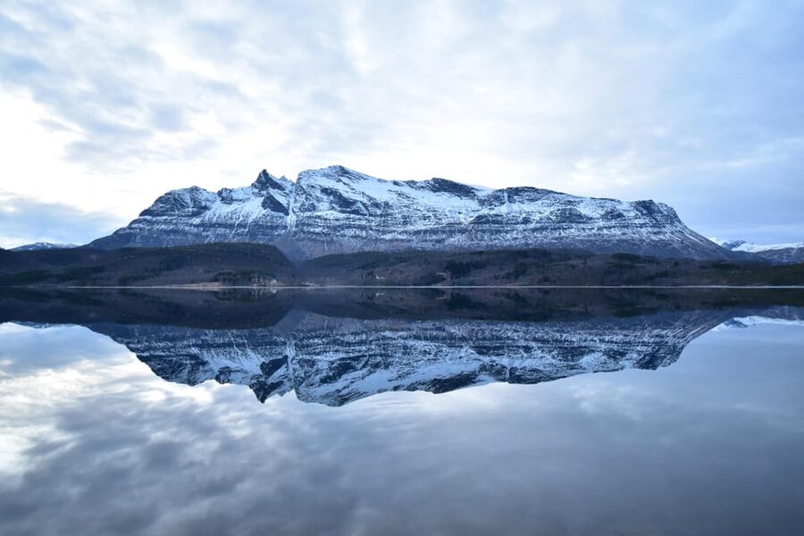 Abisko: Fjord Sightseeing and Photography Tour - Narvik or Bjerkvik: the practical lunch break
