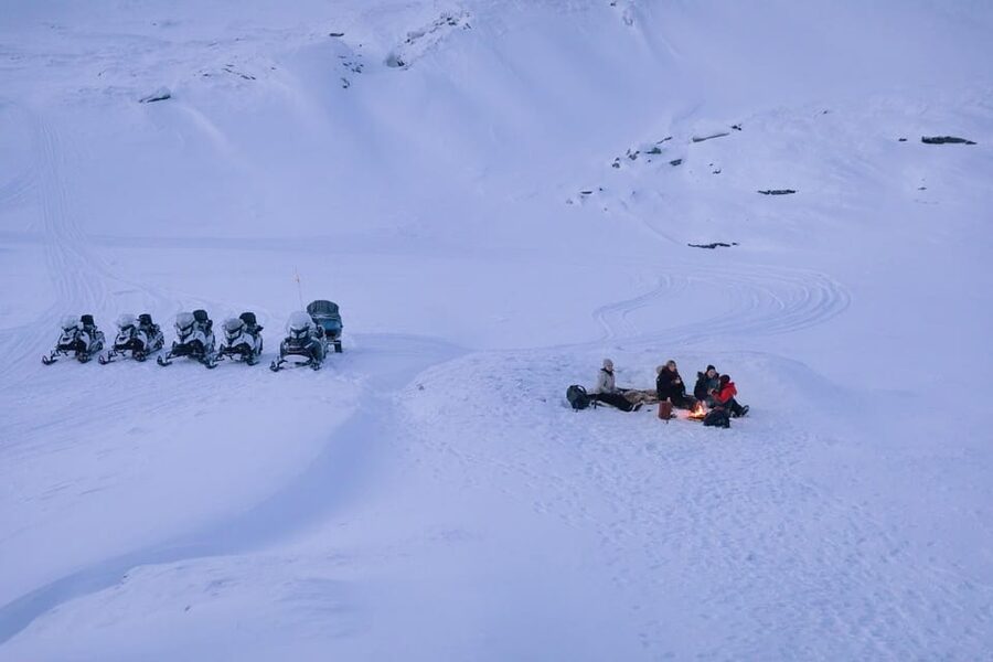 Abisko: Great Outback Snowmobile Tour with Lake Abiskojaure - Following the Kungsleden into Abisko National Park