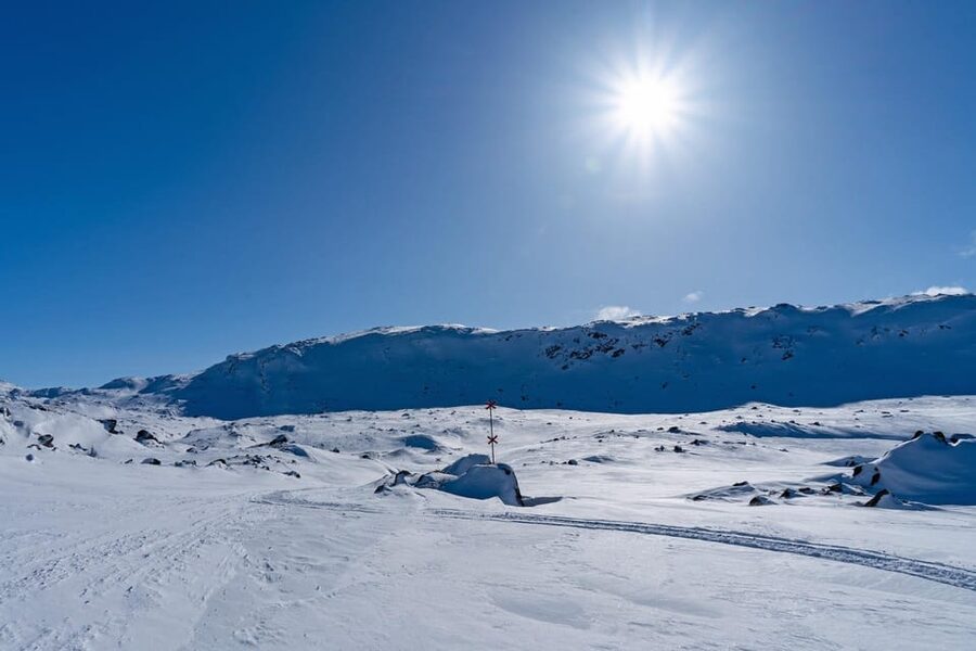 Abisko: Great Outback Snowmobile Tour with Lake Abiskojaure - Crossing Lake Abiskojaure