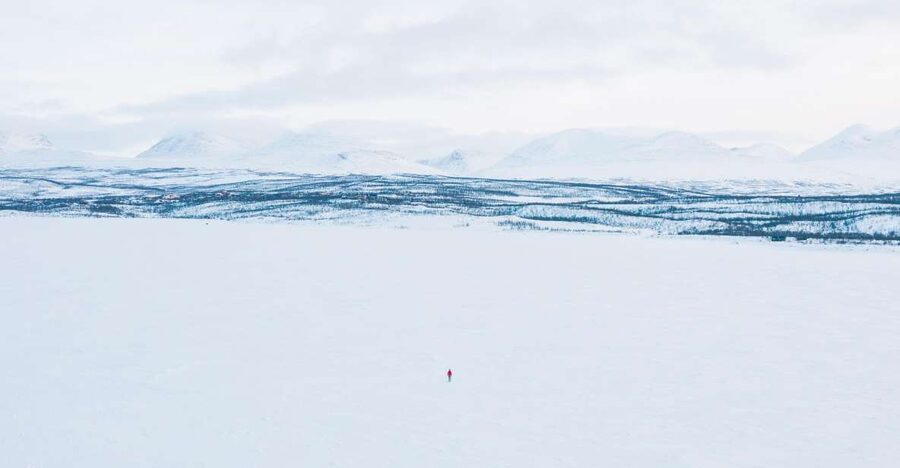 Abisko: Lake Torneträsk Arctic Ice Fishing Trip - Early season or Lake Torneträsk later on