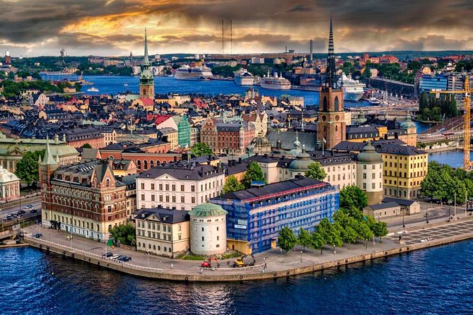 Airport Transfer: Airport ARN to Stockholm by Business Car - The main weakness: road closures and communication