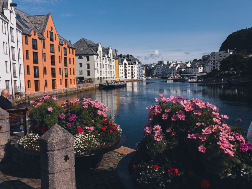 Ålesund: Guided Food Walking Tour - How to prepare for the three hours