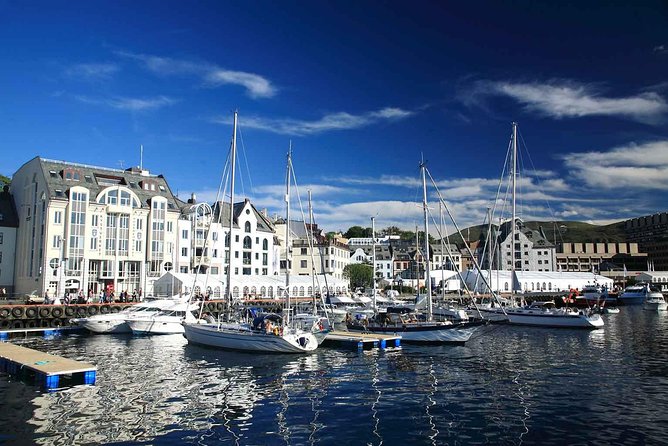 Alesund Shore Excursion: The Ultimate Sightseeing Tour - Why the lighthouse makes this tour different