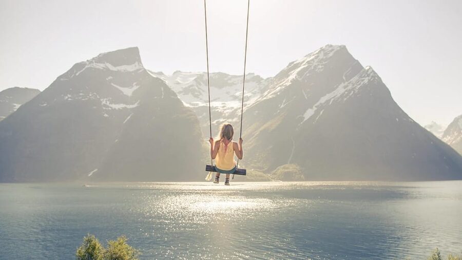 Ålesund-Trandal fjord tour with 3 hours stop at Trandal - The famous tree swing and the photo opportunity