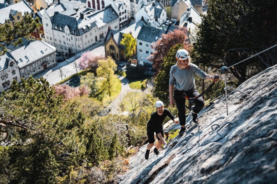Ålesund: Via Ferrata tour - The Equipment and Safety Briefing