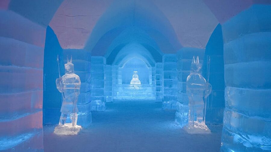 Alta: Igloo Ice Hotel and Hiking to the Frozen Waterfall. - What happens when the weather turns rough