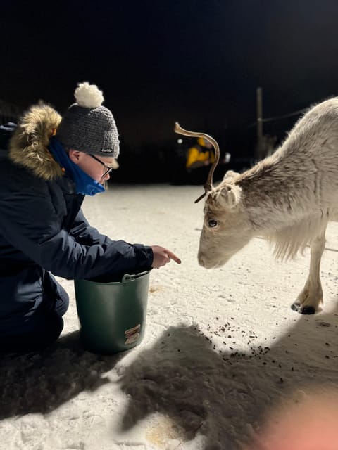 Alta: Sami Cultural Experience with Lavvu and Reindeers - Dressing for a northern outdoor visit