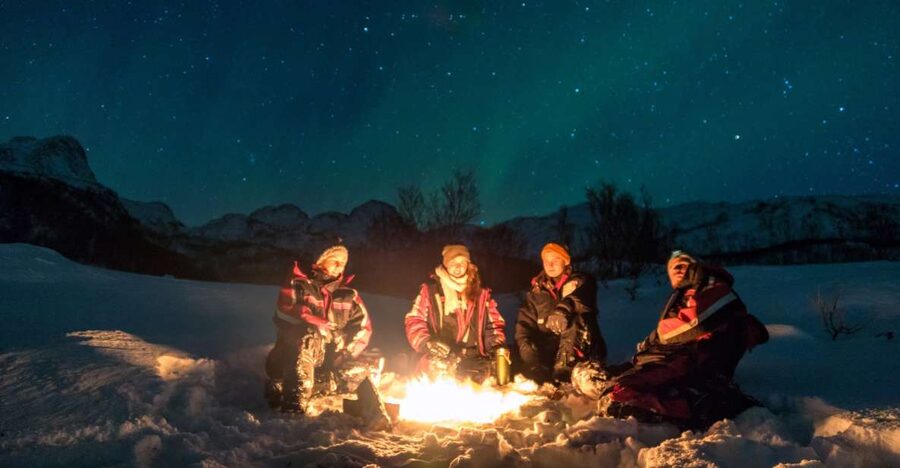 Alta: Small-Group Guided Northern Lights Tour - Staying warm in genuine winter conditions
