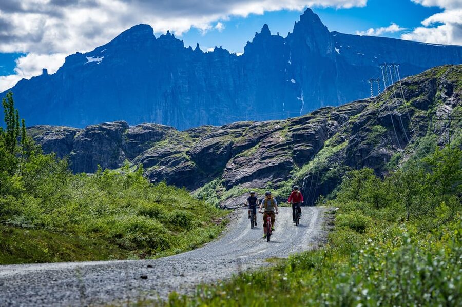 Andalsnes: Bike & Hike Adventure to Litlefjellet Summit - The weather decision in Møre og Romsdal