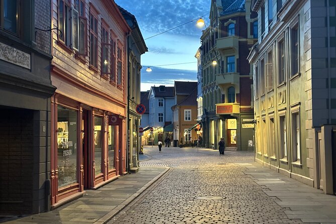 Audio Walking Tour in Bergen Famous Ghosts Location - Bergen Cathedral and the cannonball in its wall