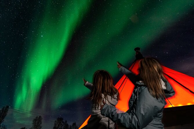 Aurora Safari Chase by big bus, free Photos, toilet onboard - Your chances of seeing the Northern Lights