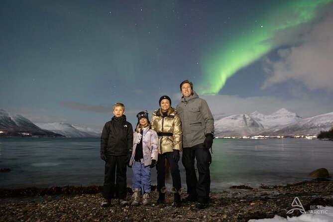 Aurora Safari Chase by big bus, free Photos, toilet onboard - The optional dinner: useful or overpriced?