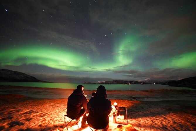 Aurora tour with free portrait and bonfire - Thermal suits help, but your feet and hands still need protection