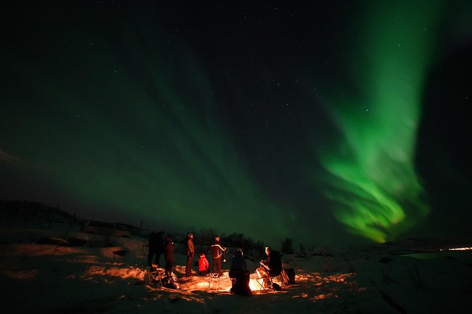 Aurora tour with free portrait and bonfire - Is $177.60 a fair price?