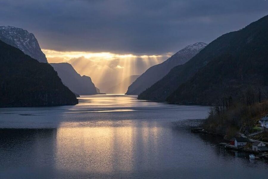 Bergen: Bergen Fjord by Zodiac or Pontoon Boat - A different way to see Bergen’s fjords