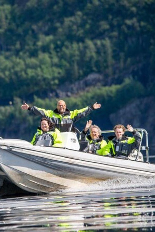 Bergen: Bergen Fjord by Zodiac or Pontoon Boat - The guides can make or break the experience