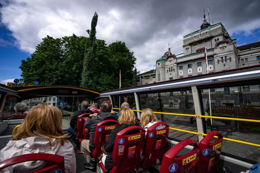Bergen: City Sightseeing Hop-On Hop-Off Bus Tour - The Aquarium, Nordnes Park, and western Bergen