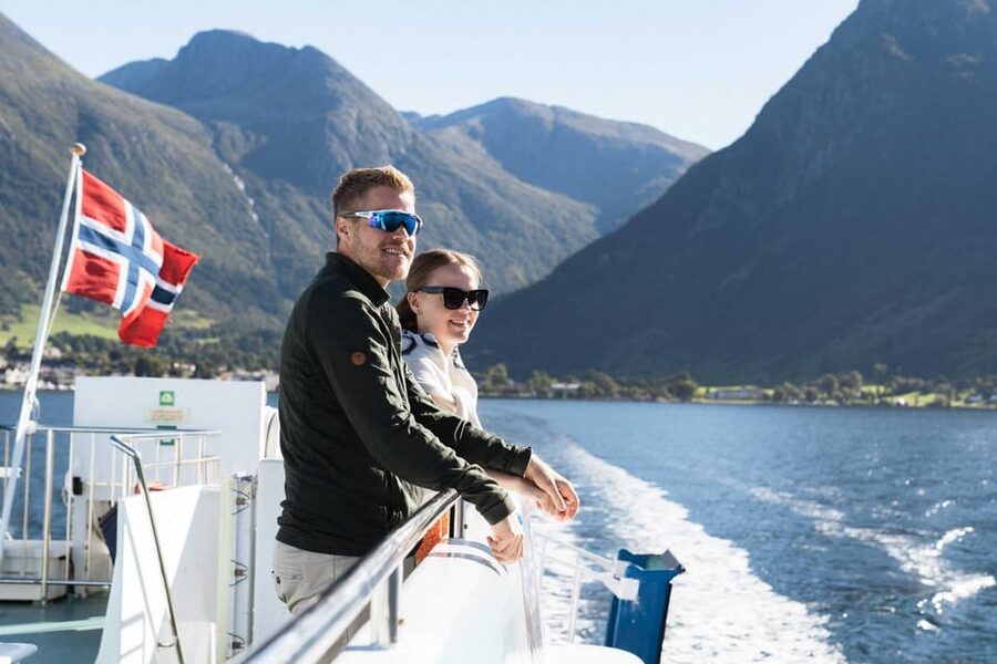 Bergen: Cruise to beautiful Rosendal by the Hardangerfjord - From Bergen’s harbor to the Hardangerfjord