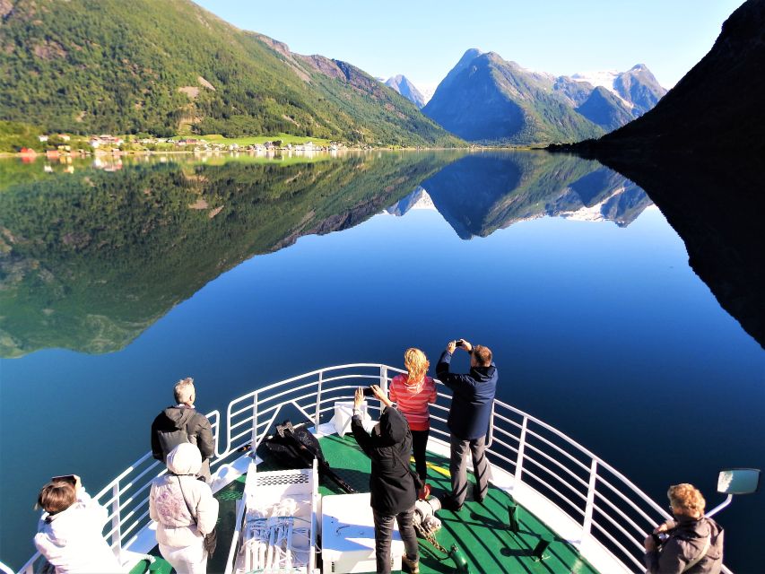 Bergen: Guided Fjord & Glacier Tour to Fjærland - Key points to know before booking