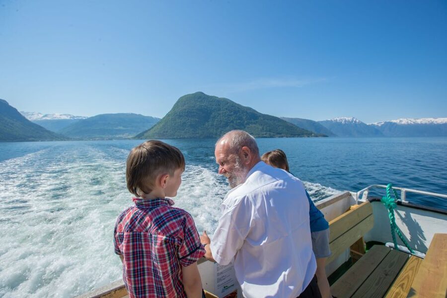 Bergen: Guided Fjord & Glacier Tour to Fjærland - Why this Bergen to Fjærland day trip works