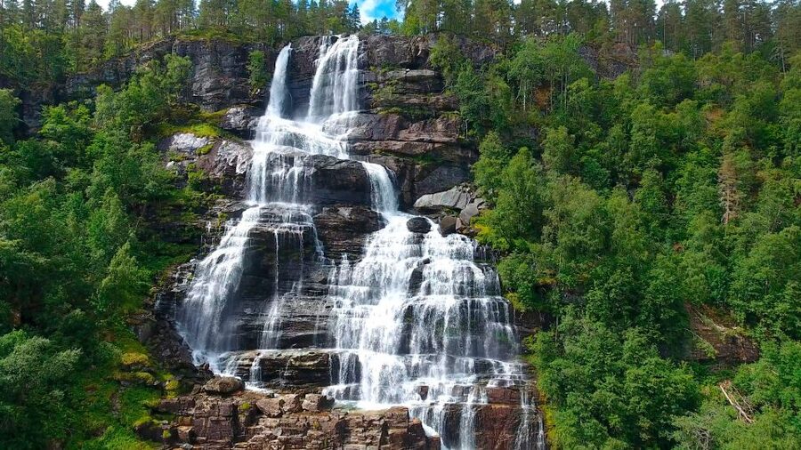 Bergen: Guided Fjord & Glacier Tour to Fjærland - Fjærlandsfjord, the Glacier Museum, and Bøyabreen