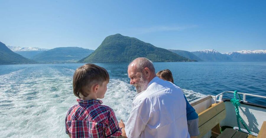 Bergen: Guided Fjord & Glacier Tour to Fjærland - The return boat through Fjærlandsfjord