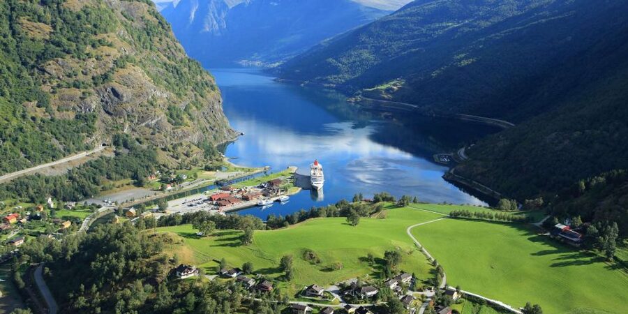 Bergen: Hardangerfjord, Voss Gondola & 3 Great Waterfalls - From Bergen to the Hardangerfjord shore