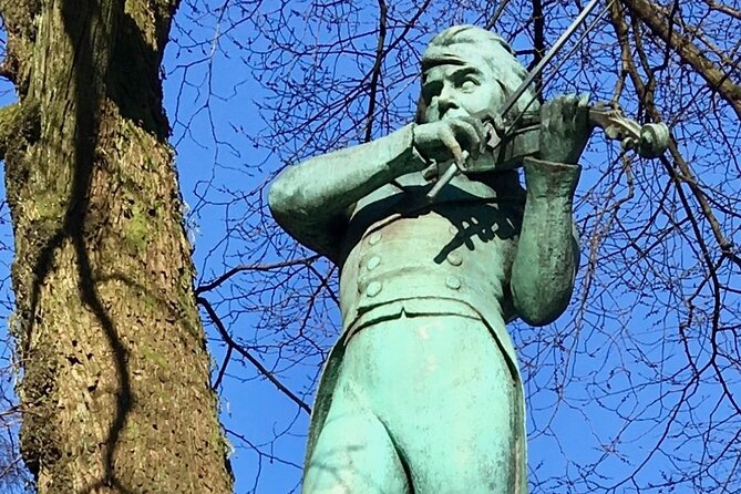Bergen in Your Pocket: Landmarks and Lore Audio Tour - Festplassen and the public face of Bergen