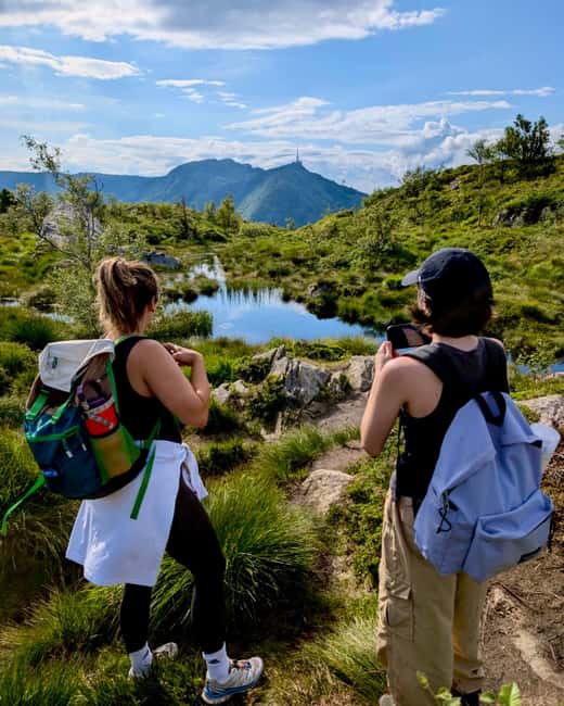 Bergen: Mountain hike on top of Bergen - Public tour - Viewpoints above Bergen and the sea