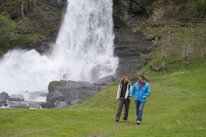 Bergen: Private Full-Day Roundtrip to Hardangerfjord with cruise - Crossing the Hardangerfjord Bridge
