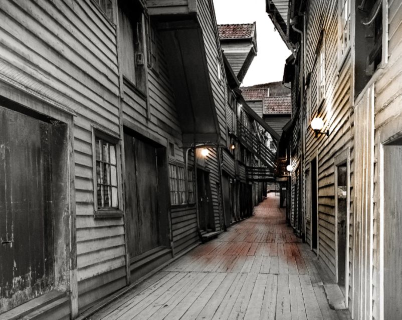 Bergen: Private Guided City Sightseeing Tour - Nordnes adds a quieter side of the city