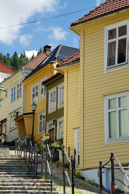 Bergen: Private tour in your own language - Why this private Bergen walk works well