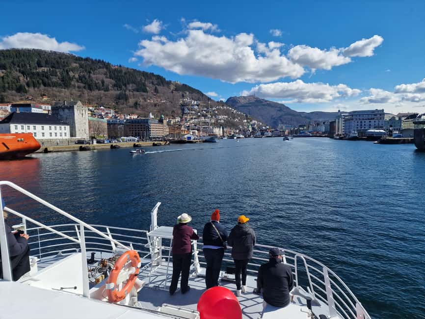 Bergen: Sightseeing Cruise of Bergen's Historic Landmarks - Bergenhus Fortress from the water