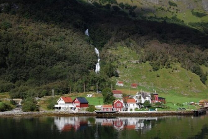 Bergen to Flam "The King of Fjords" One-Way or Round-Trip Cruise Ticket - Who will enjoy this fjord journey?