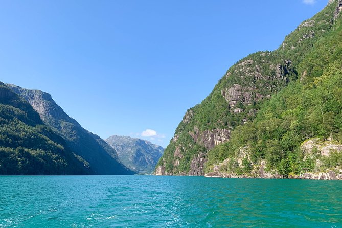 Bergen to Hardangerfjord VIP car + private yacht Fjord cruise - Fyksesund is the quiet centerpiece