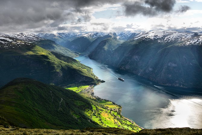 Bergen to Sognefjord Private Roudtrip with Cruise and Flasmbana - Why this Bergen to Sognefjord route works