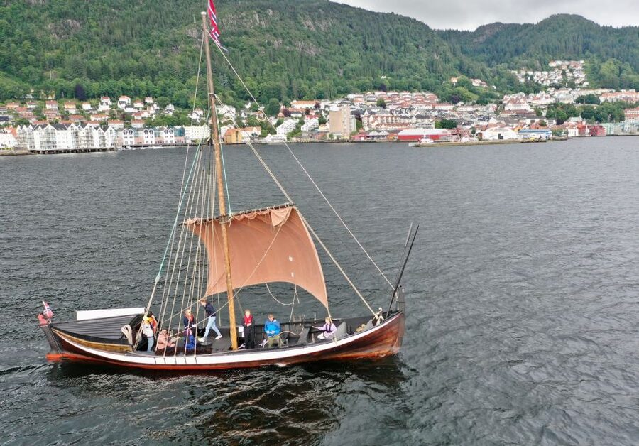 Bergen: Viking Ship Sailing Experience and Sightseeing Trip - Seeing how the Viking-style boat is built