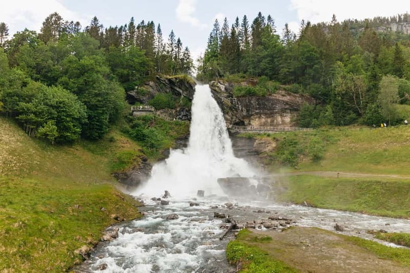 Bergen: Waterfalls of Hardangerfjord Shore Excursion - Norheimsund, your best break of the day
