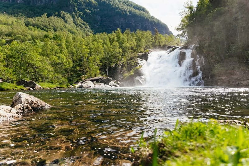 Bergen: Waterfalls of Hardangerfjord Shore Excursion - The main event at Steinsdalsfossen