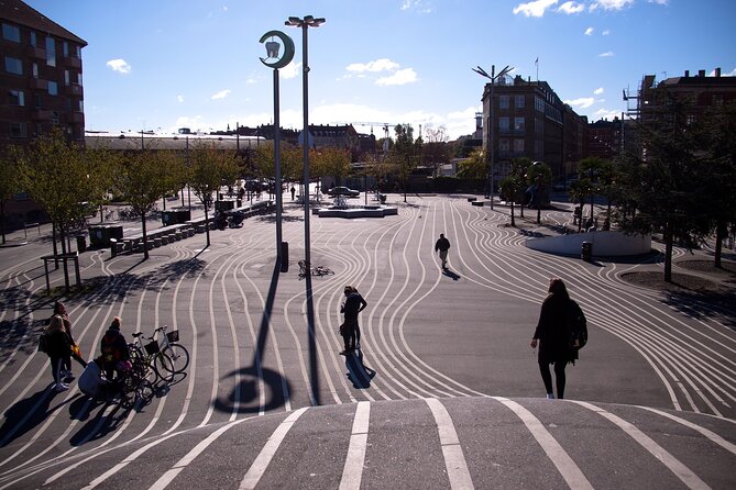 Best of Copenhagen Biking Tour-3 Hours, Small Group max 10 people - What the guides add to the ride